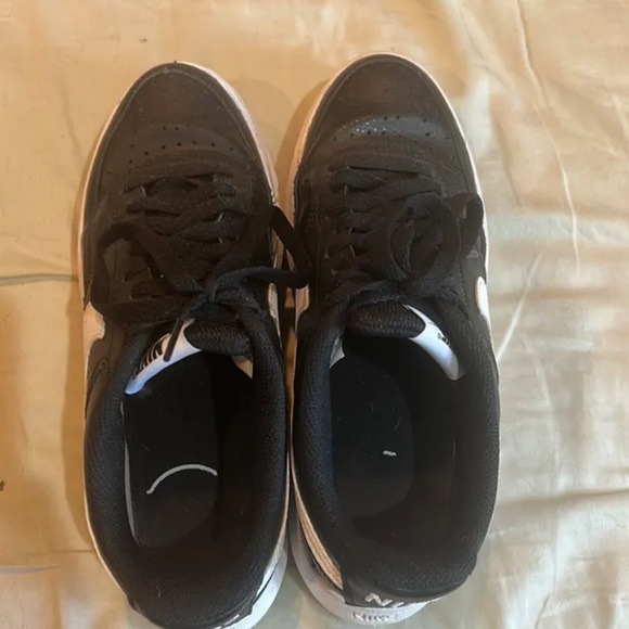 Nike sneakers - Picture 3 of 4